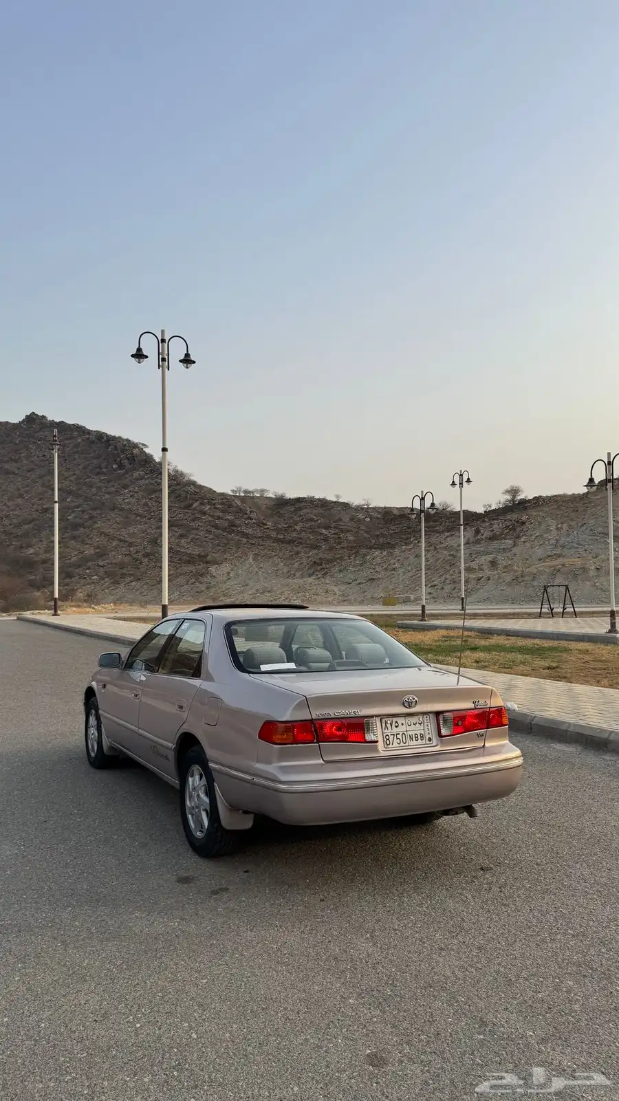 كامري 2001 قراندي فئة (GLX) 14