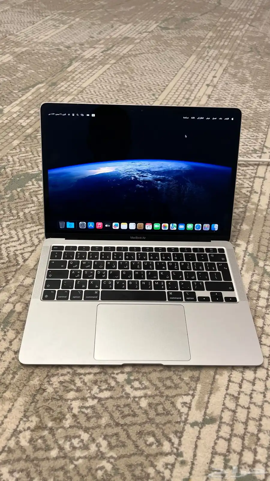 للبيع ابل ماك بوك ايرM1 5