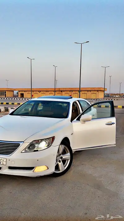 لكزس LS460 0