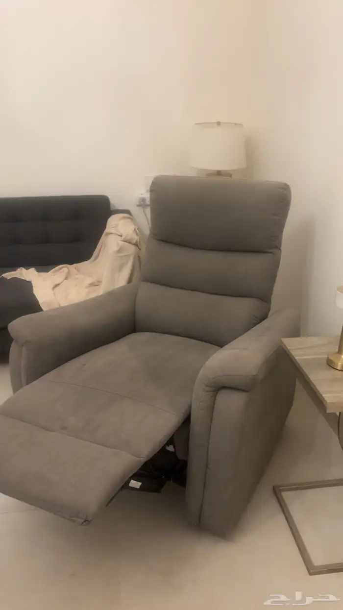اثاث منزلي كنب وطاوله 0