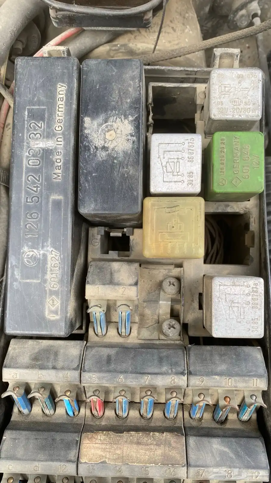 قطع مرسيدس 560 5