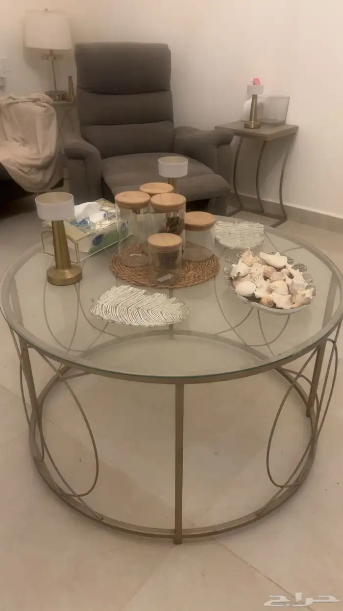 اثاث منزلي كنب وطاوله 1