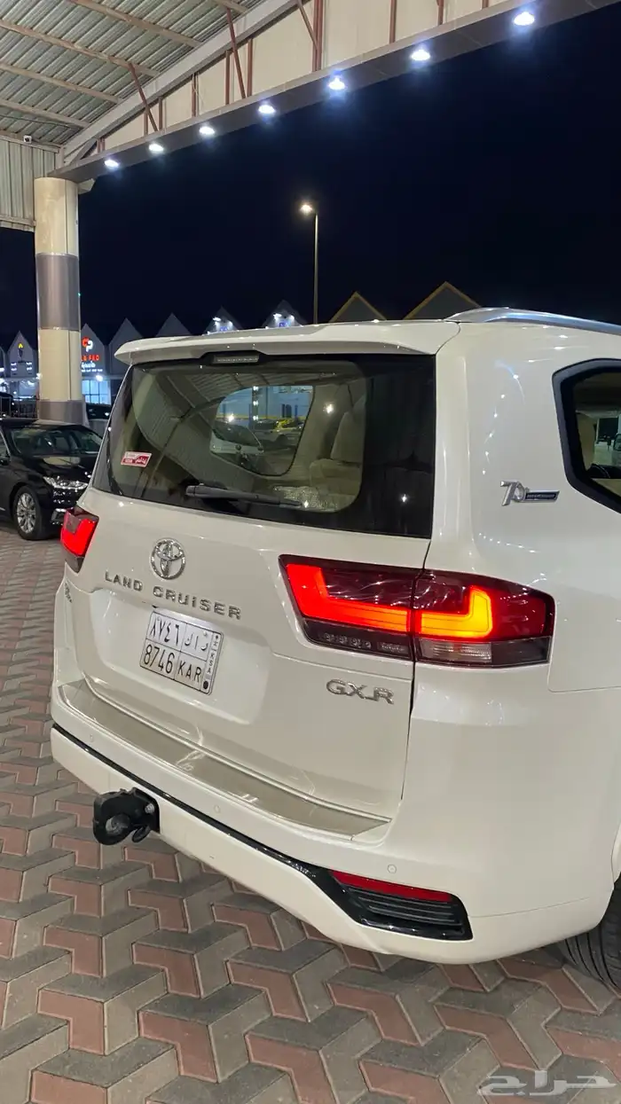 لاندكروزر 2022 L3 بنزين 10