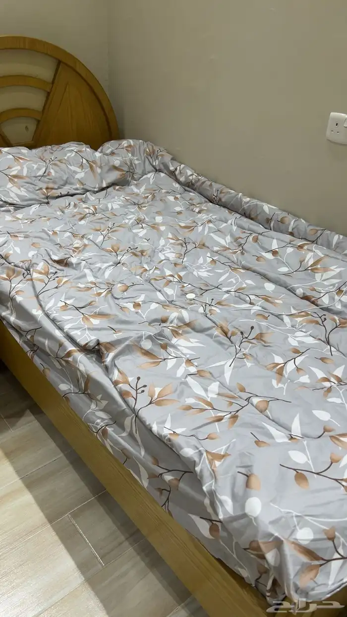 سرير مفرد خشب زان مع المرتبه ب30 ريال 0