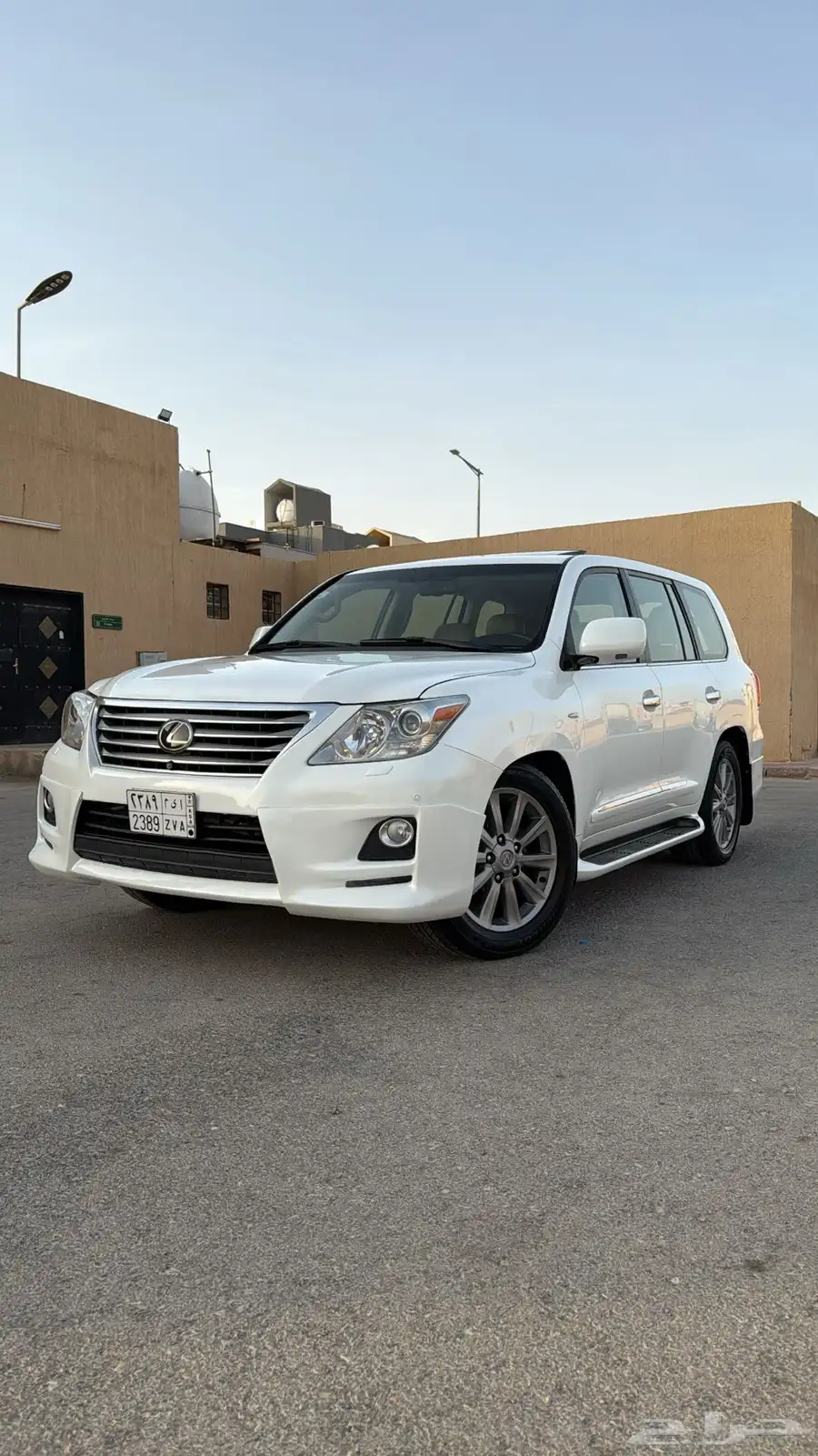 لكزس -2010-LX570-فلDD 12