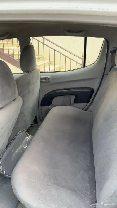 مستبيشي بنزين 200L 2011 5