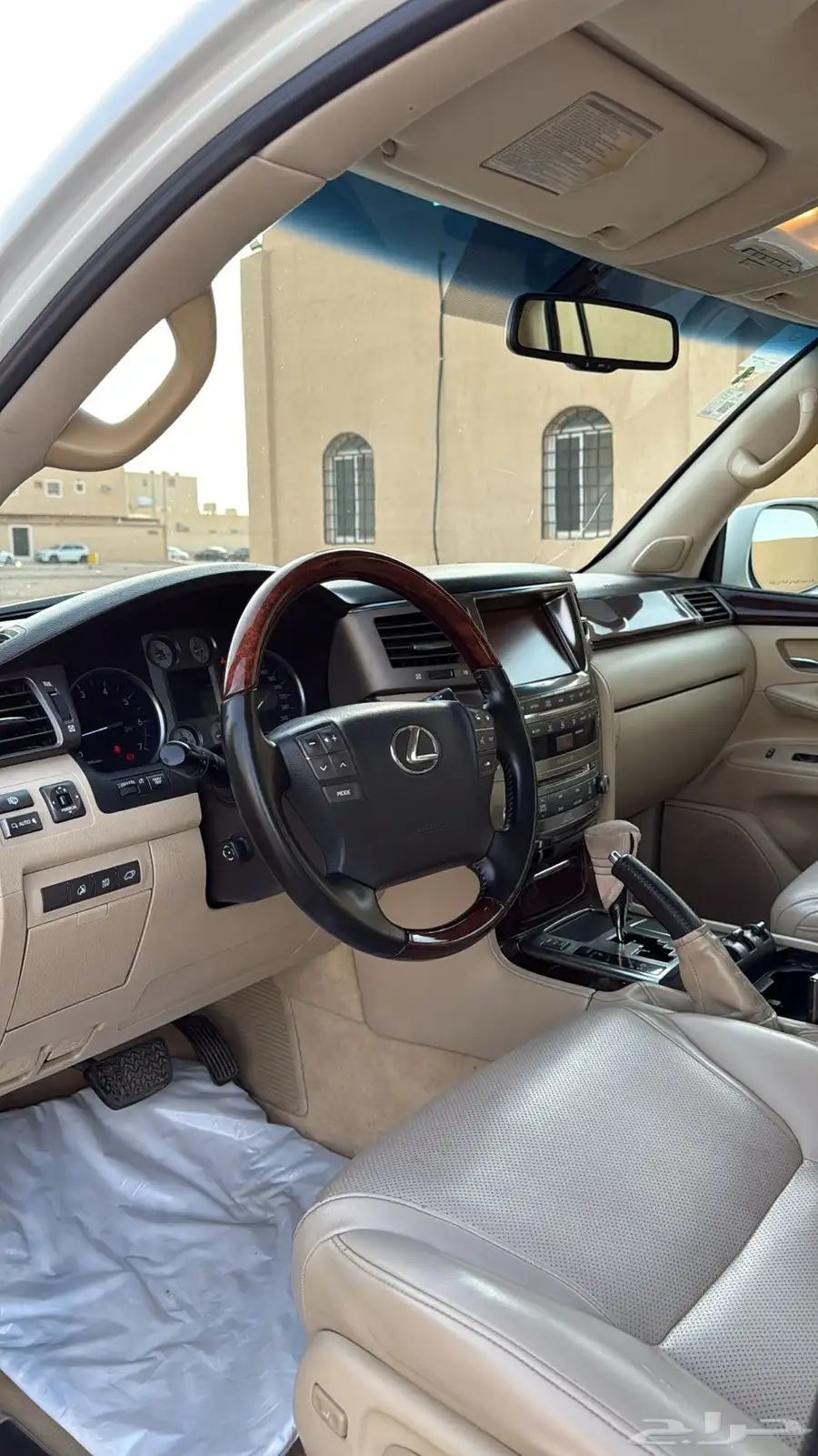 لكزس -2010-LX570-فلDD 5