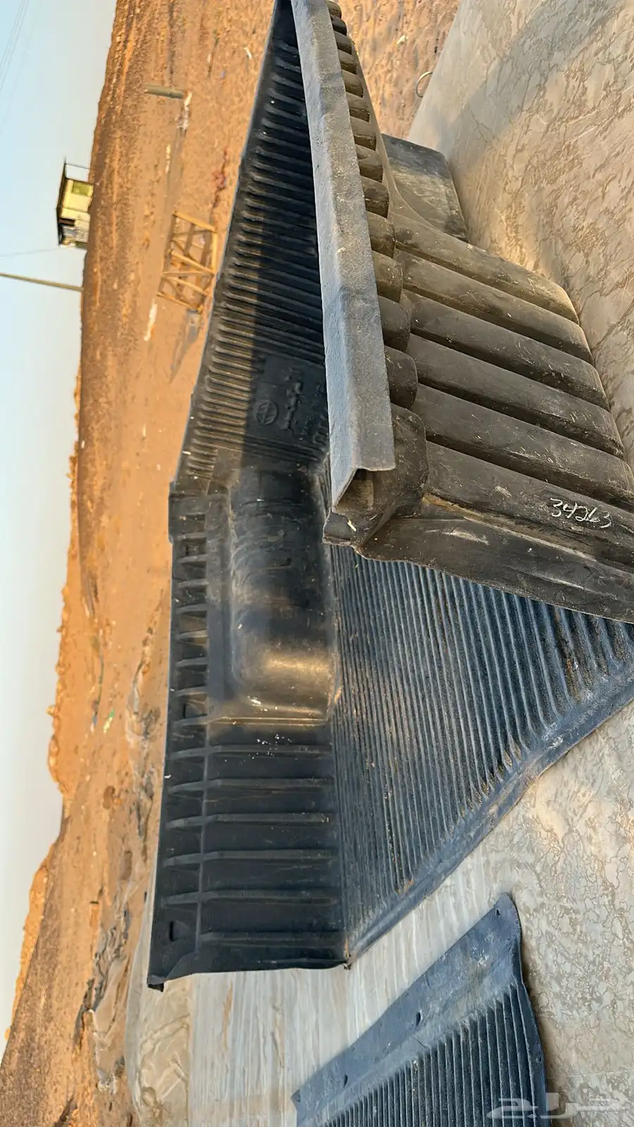 فيبر ددسن بس يبي نتنضيف عشانه كان مغزن في غرفه حق وكاله 1