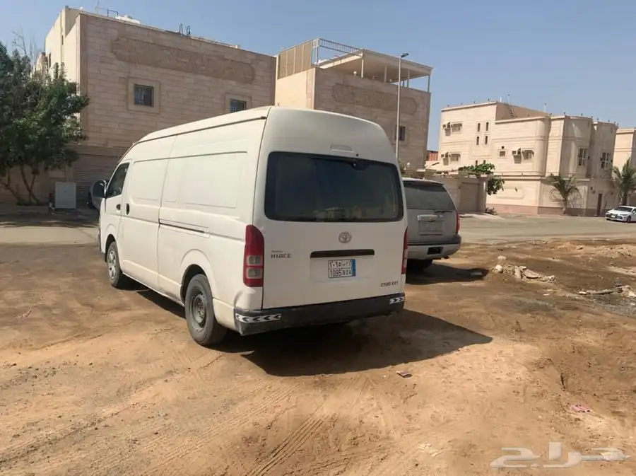 للبيع باص موديل 2
