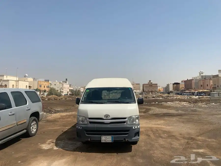 للبيع باص موديل 1