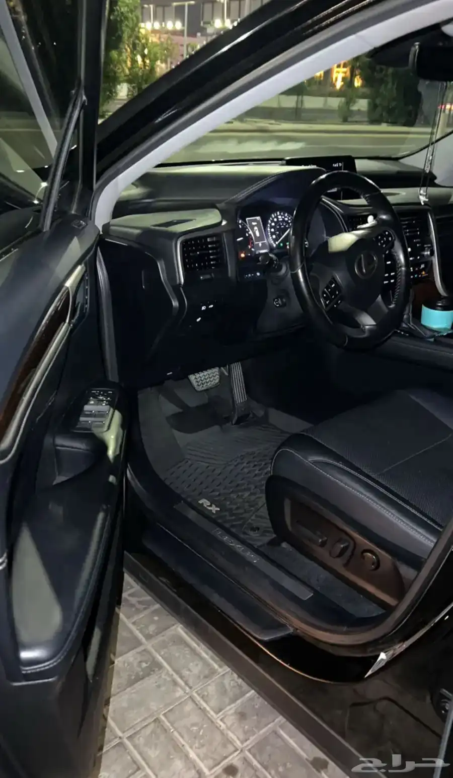lexus Rx 350 2019 - للبيع لكزس بحالة ممتازة 6