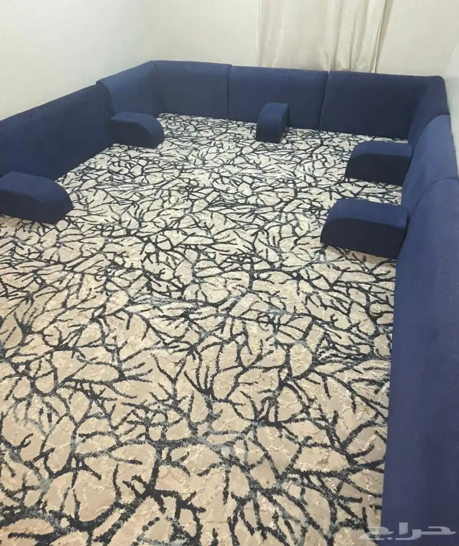 كنب ارضي مع فرشه طاوله مع ستاره 0