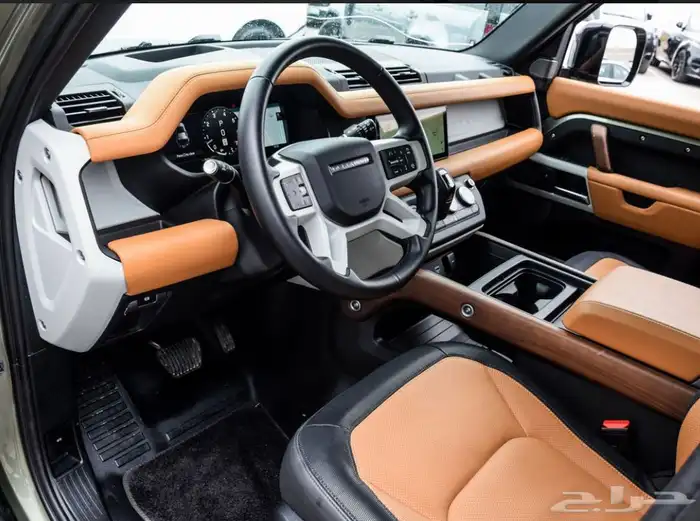 ديفندر موديل 2024 X بلون Satin Green وداخلية باللون تان 7