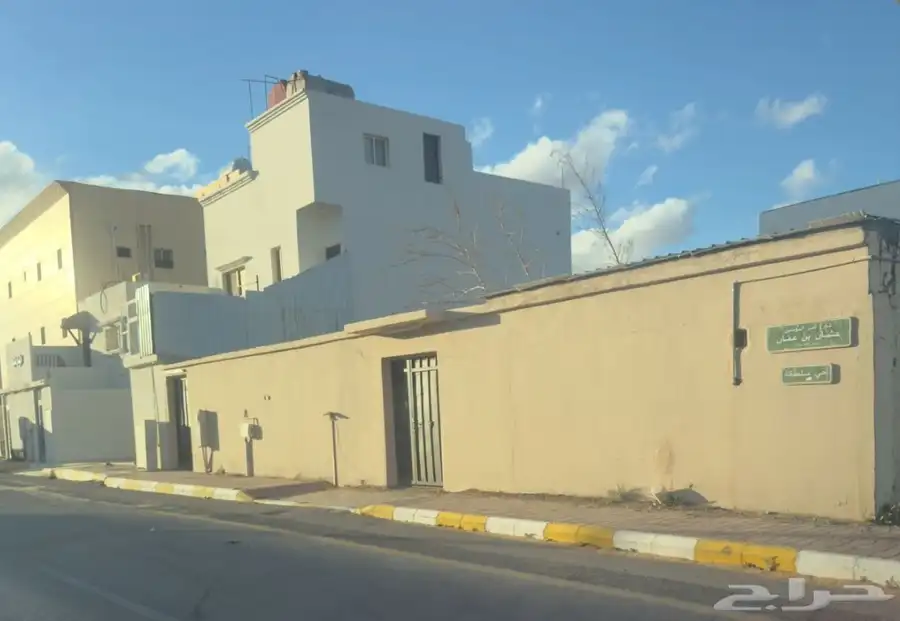 طريف استراحة للايجار شارع عثمان بن عفان 0