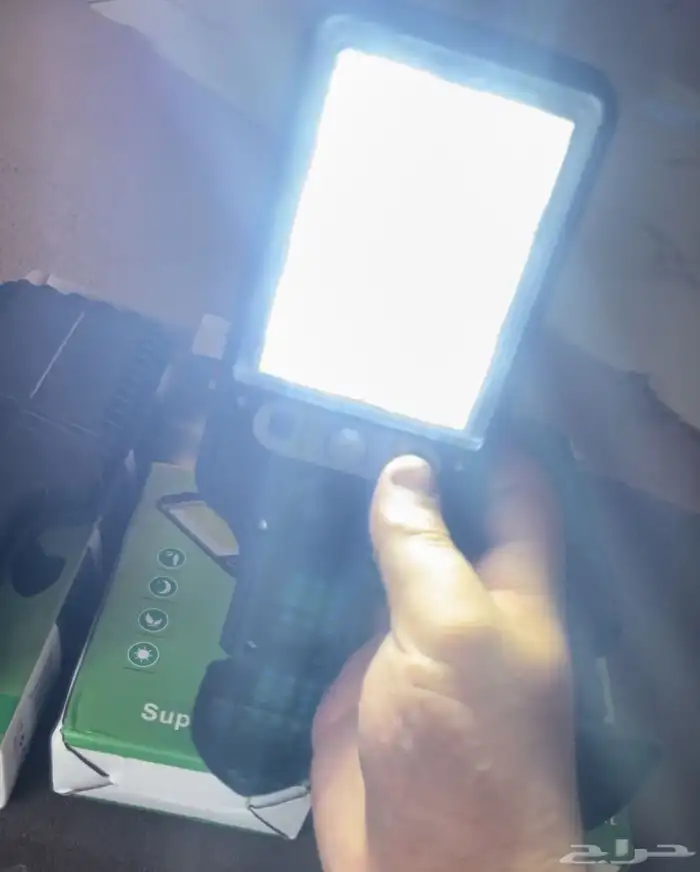 إنارات تعمل بالطاقة الشمسية 2