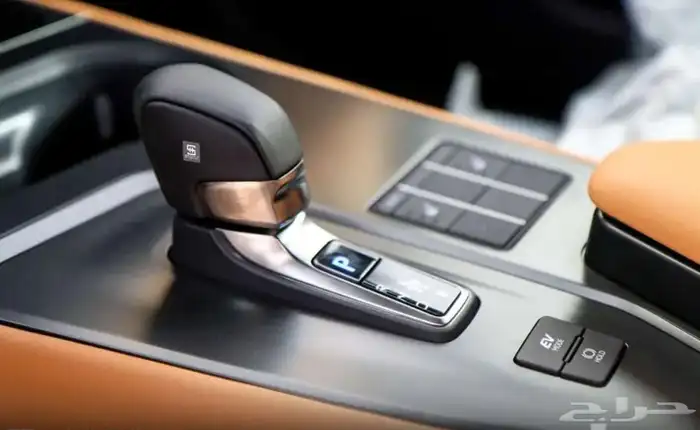 لكزس UX 300 AH 2024 9