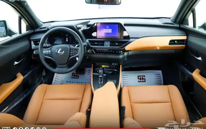 لكزس UX 300 AH 2024 8