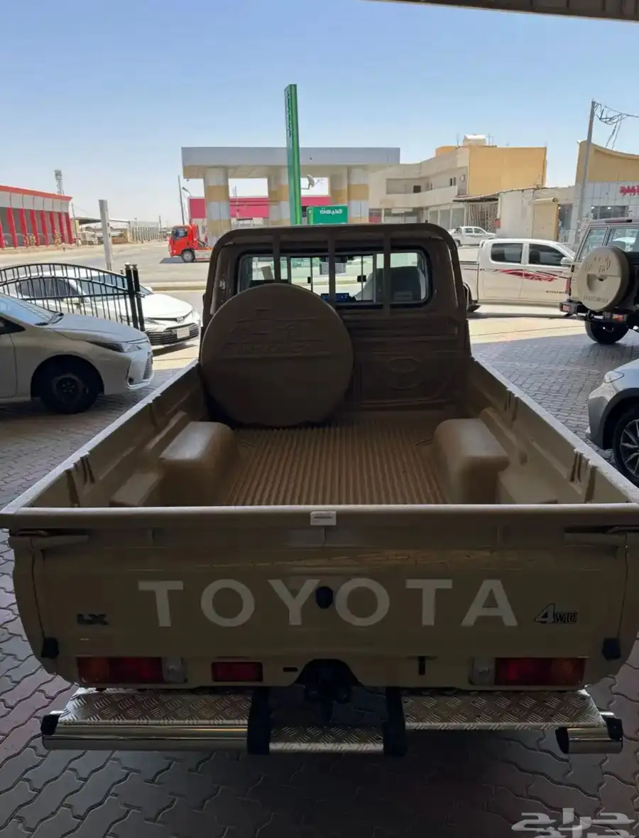 شاص رفرف 2025 ديزل اصفار سعودي بدون ونش قير عادي 3