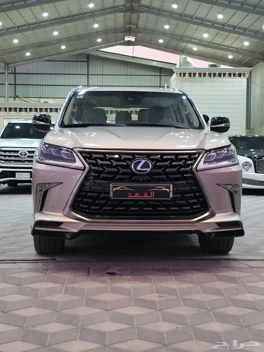 لكزس - 2016 - LX570 - معدل 2021 - فل كامل 4