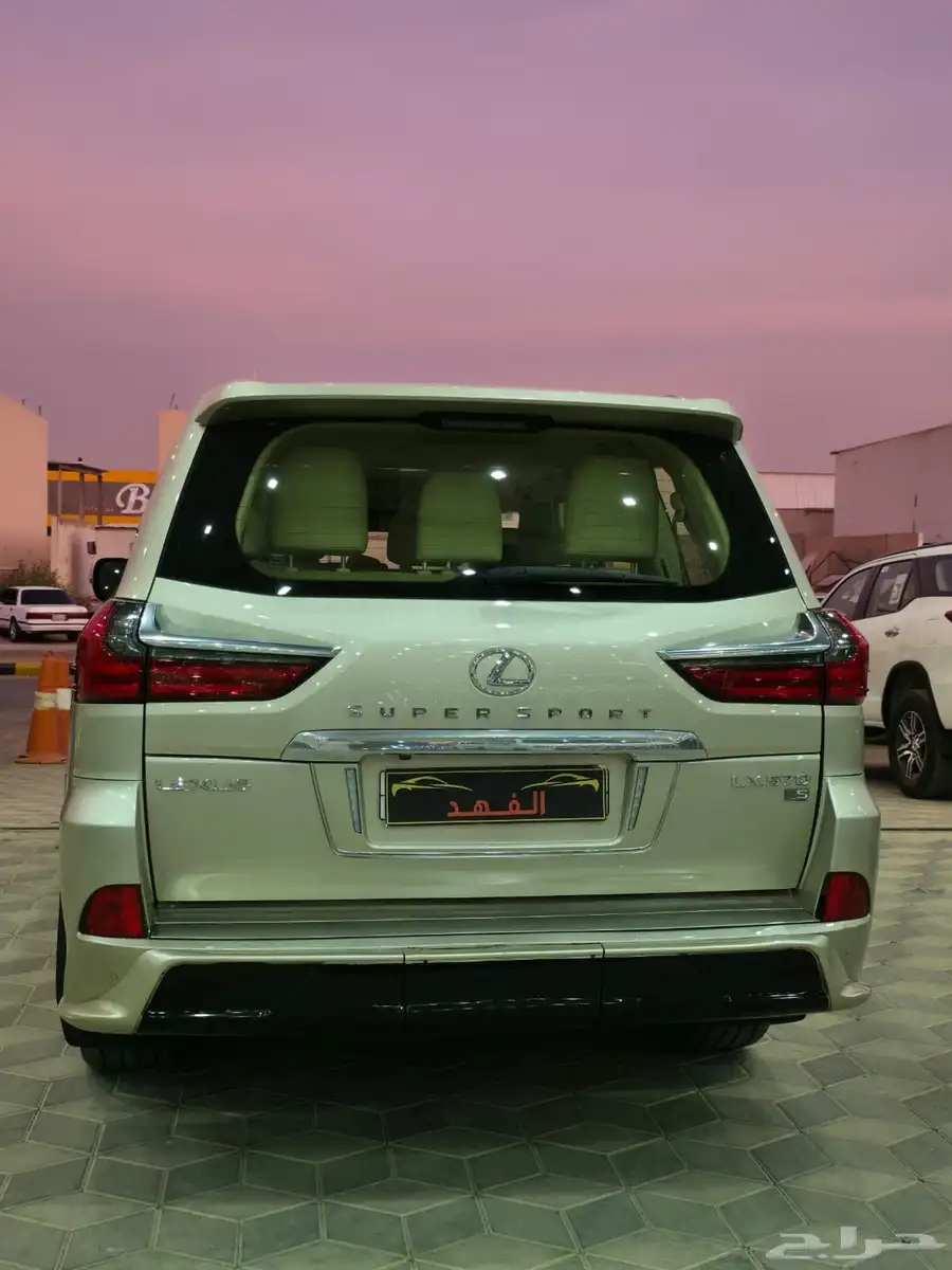 لكزس - 2016 - LX570 - معدل 2021 - فل كامل 9