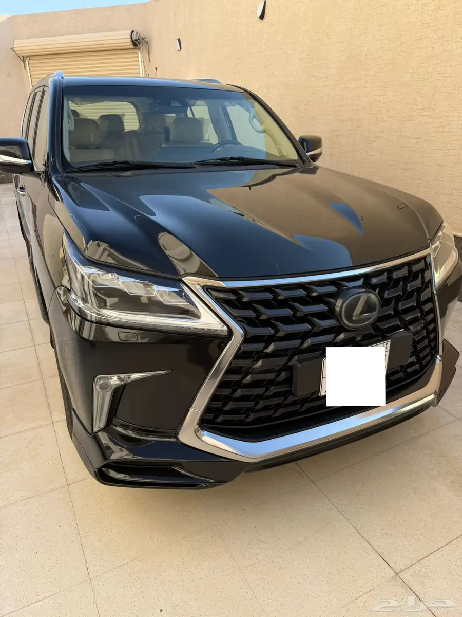 جيب لكزس LX 2021 سعودي فل كامل اسود 1