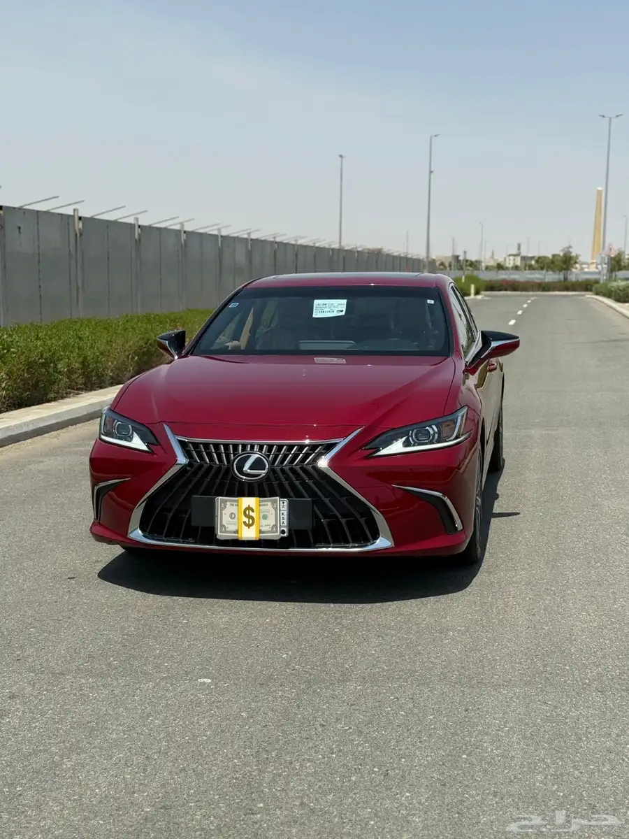 لكزس es 250 aa شبه جديد 2