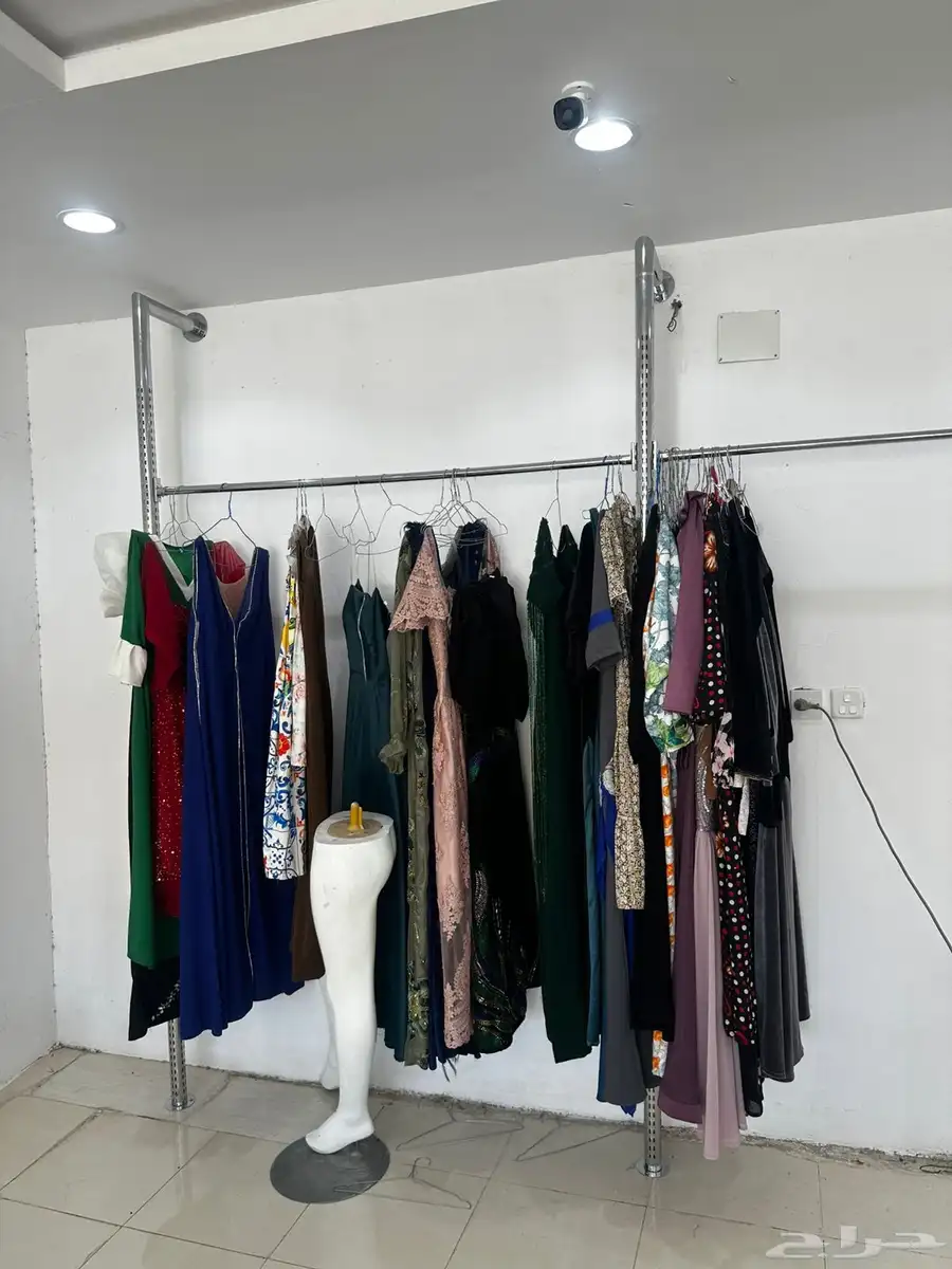 مشغل خياطه للتقبيل بجميع ملحقاته في مدركه 9