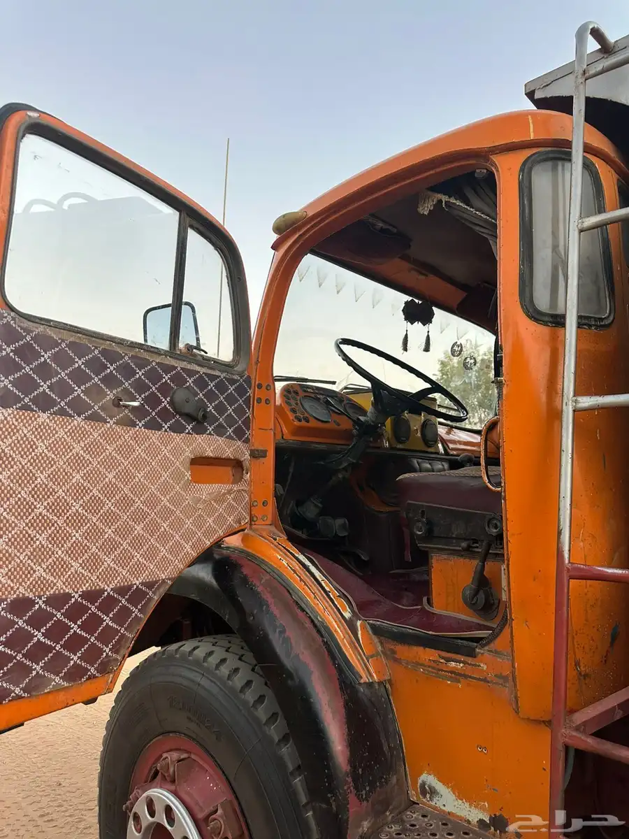 وايت عايدي مورسيدس بوز 24 موديل 76مفحوص جاهز index