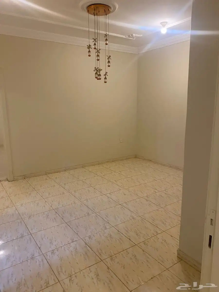 شقة لإيجار ثلاث غرف وصاله جدة حي المنار 4