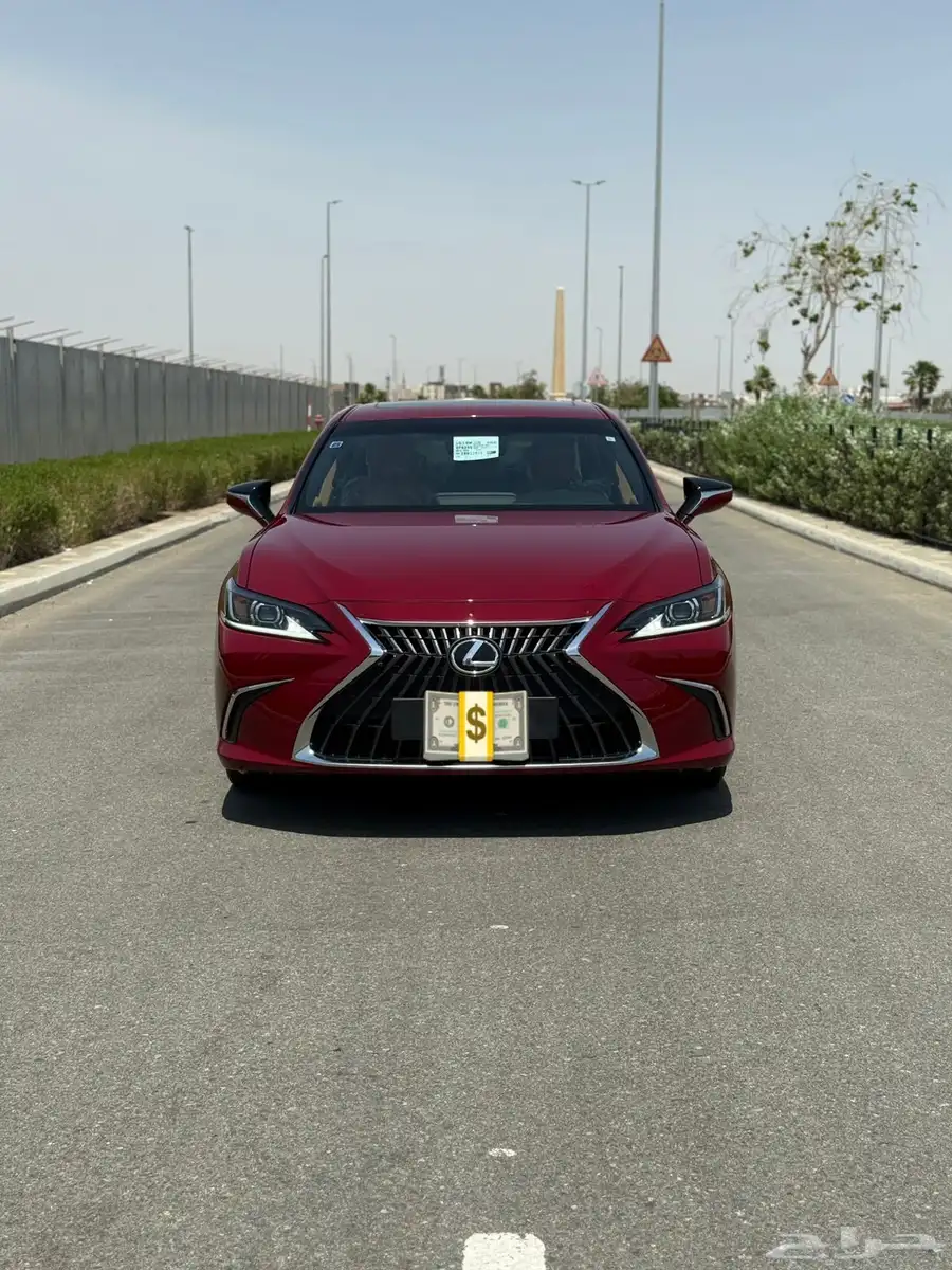لكزس es 250 aa شبه جديد 4