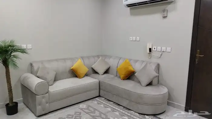 كنب للبيع شبه جديد الاستخدام قليل 0