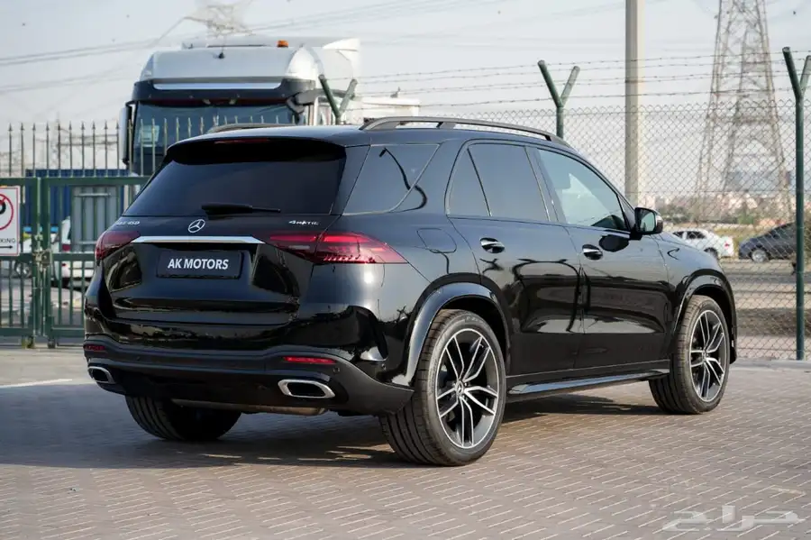 2025 Mercedes-Benz GLE450 SUV اعلى المواصفات جديد اصفار 3