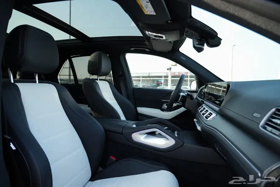2025 Mercedes-Benz GLE450 SUV اعلى المواصفات جديد اصفار 8