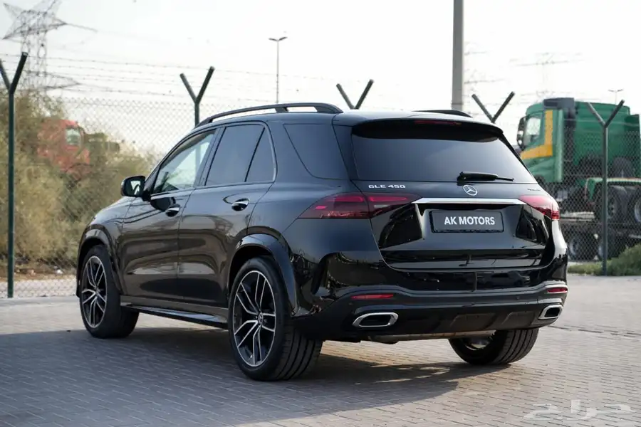 2025 Mercedes-Benz GLE450 SUV اعلى المواصفات جديد اصفار 2