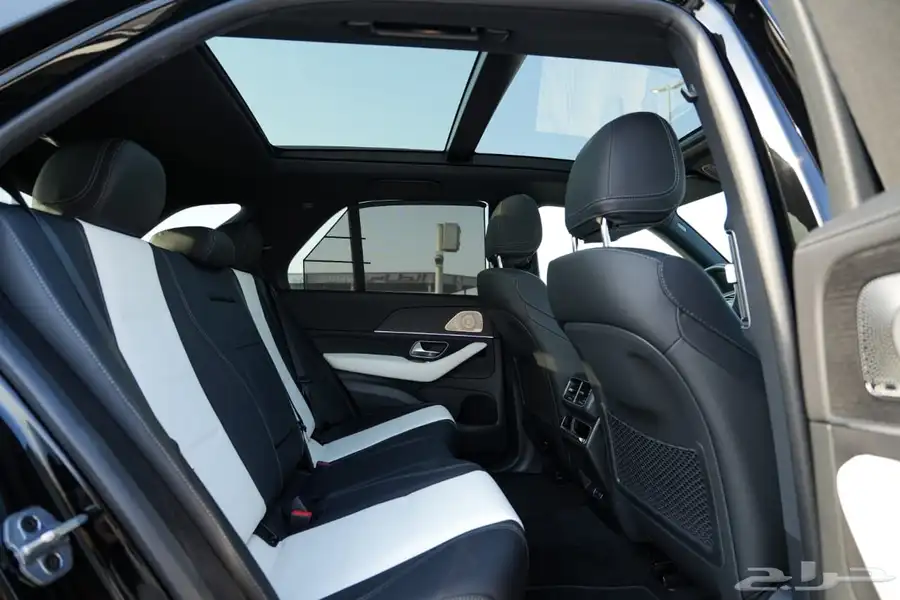 2025 Mercedes-Benz GLE450 SUV اعلى المواصفات جديد اصفار 9