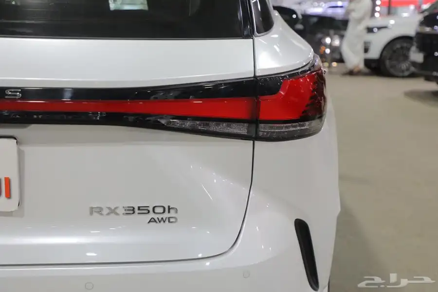 لكزس ار اكس فل هايبرد موديل 2023 5