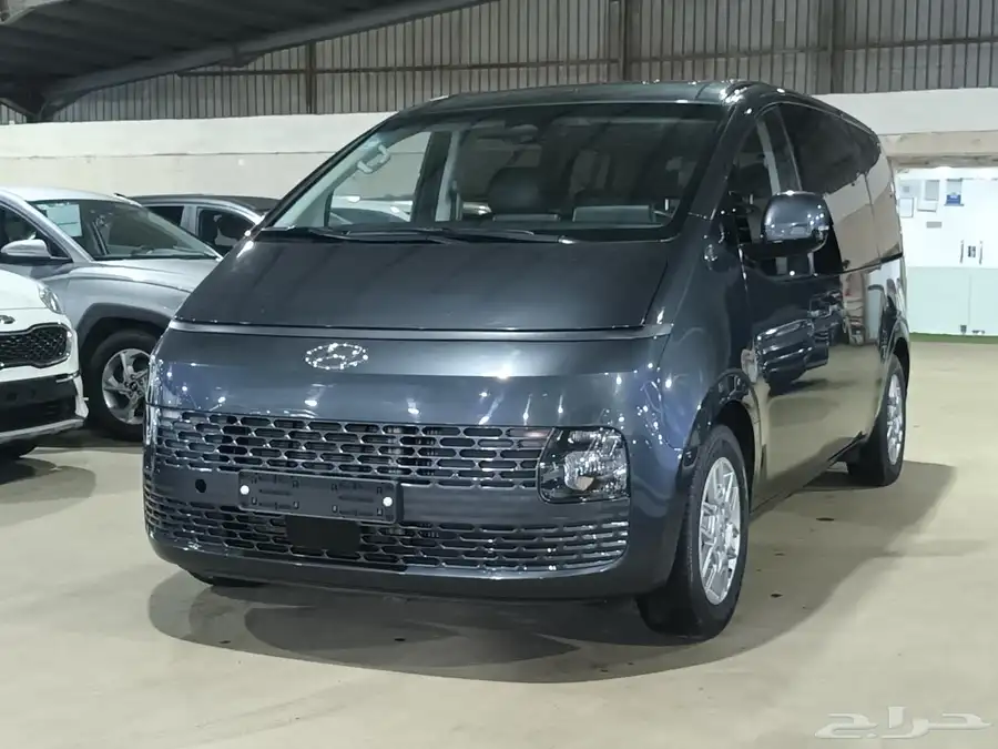 هيونداي ستاريا رصاصى 2022 ديزل بطاقة جمركية وارد كوريا 3