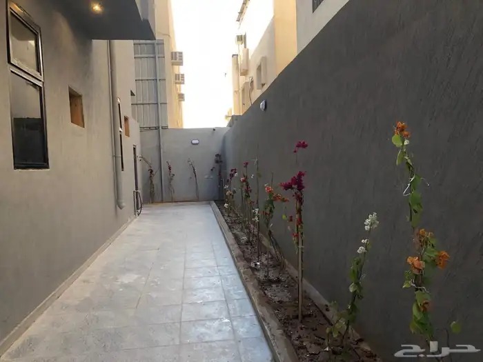 عمارة للبيع في العزيزية 1