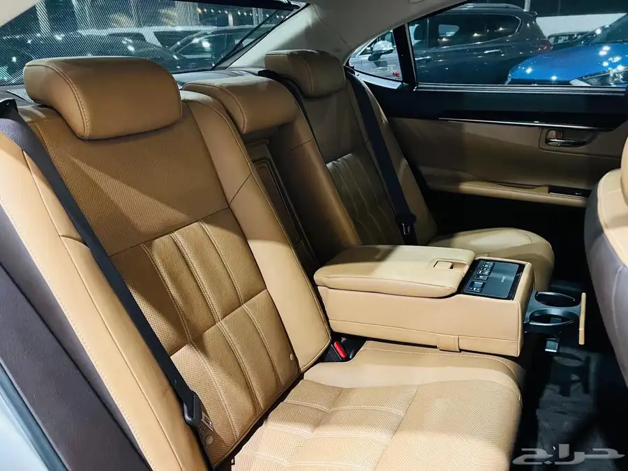 لكزس ES350 DD 2017 ( بحالة ممتازة ) 8