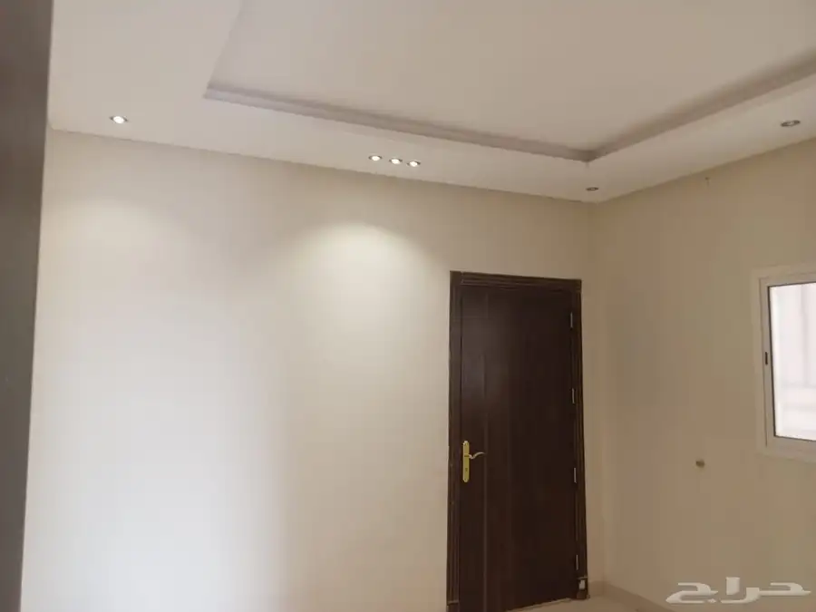 فيلا درج داخلي فقط 200 متر الموتسيه شارع 20 6