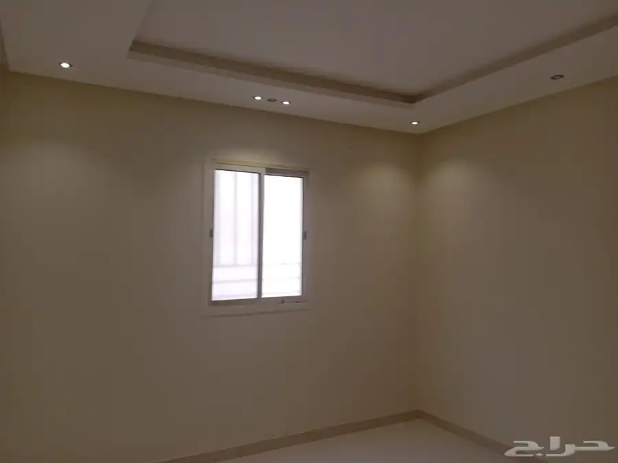 فيلا درج داخلي فقط 200 متر الموتسيه شارع 20 8