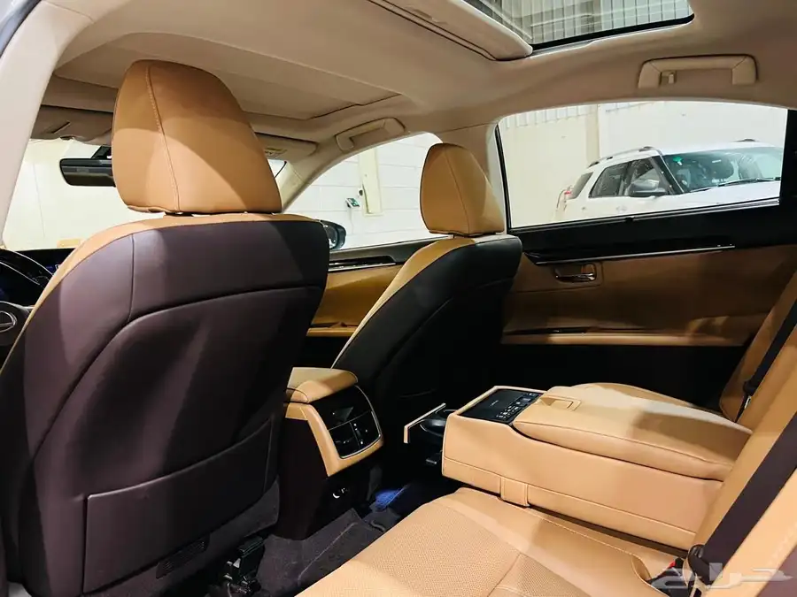 لكزس ES350 DD 2017 ( بحالة ممتازة ) 7