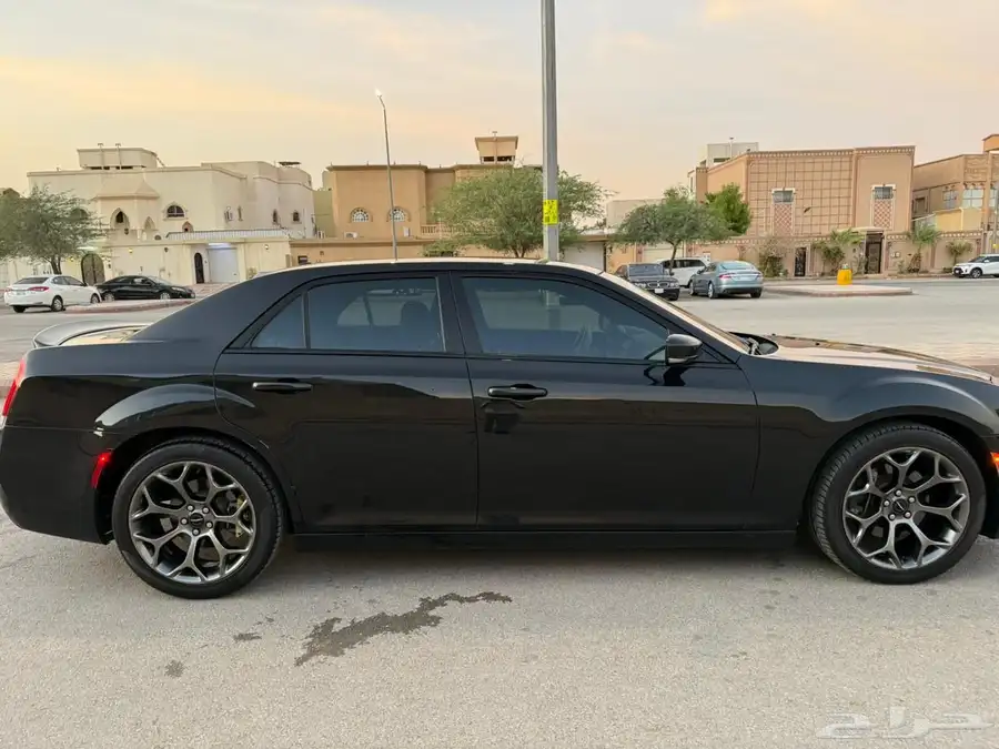 كرايسلر s300 2015 V8 index