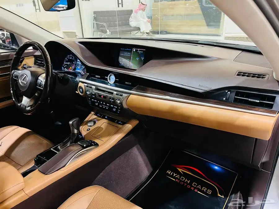 لكزس ES350 DD 2017 ( بحالة ممتازة ) 4