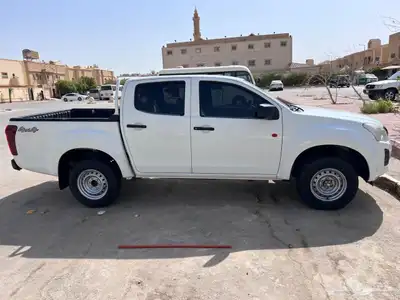 ايسوزو للبيع 1