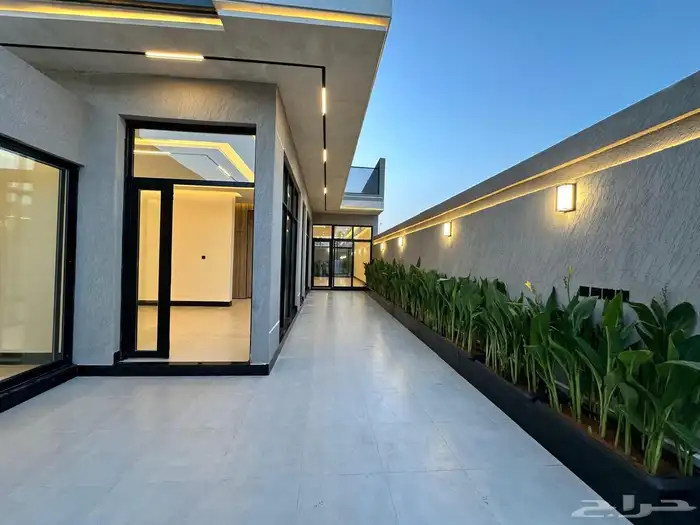 للبيع فيلا بمواصفات راقية في حي الرمال 3