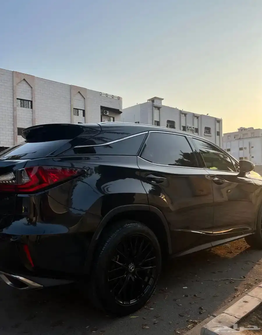 lexus Rx 350 2019 - للبيع لكزس بحالة ممتازة 9
