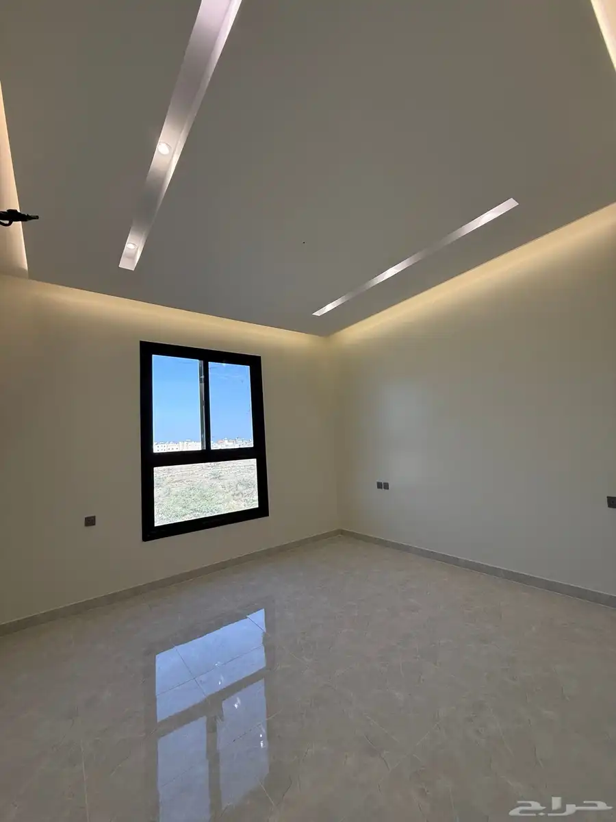 للبيع روف علوي بملحق درج دخلي وخارجي مخطط الثمانين بسعر620 26