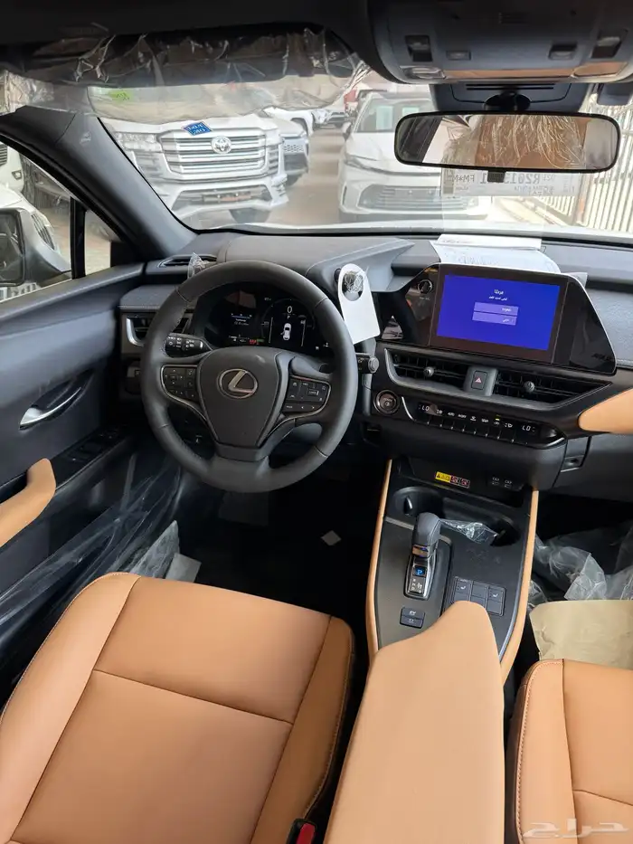 لكزس UX300h فئة AH هايبرد 2025 6