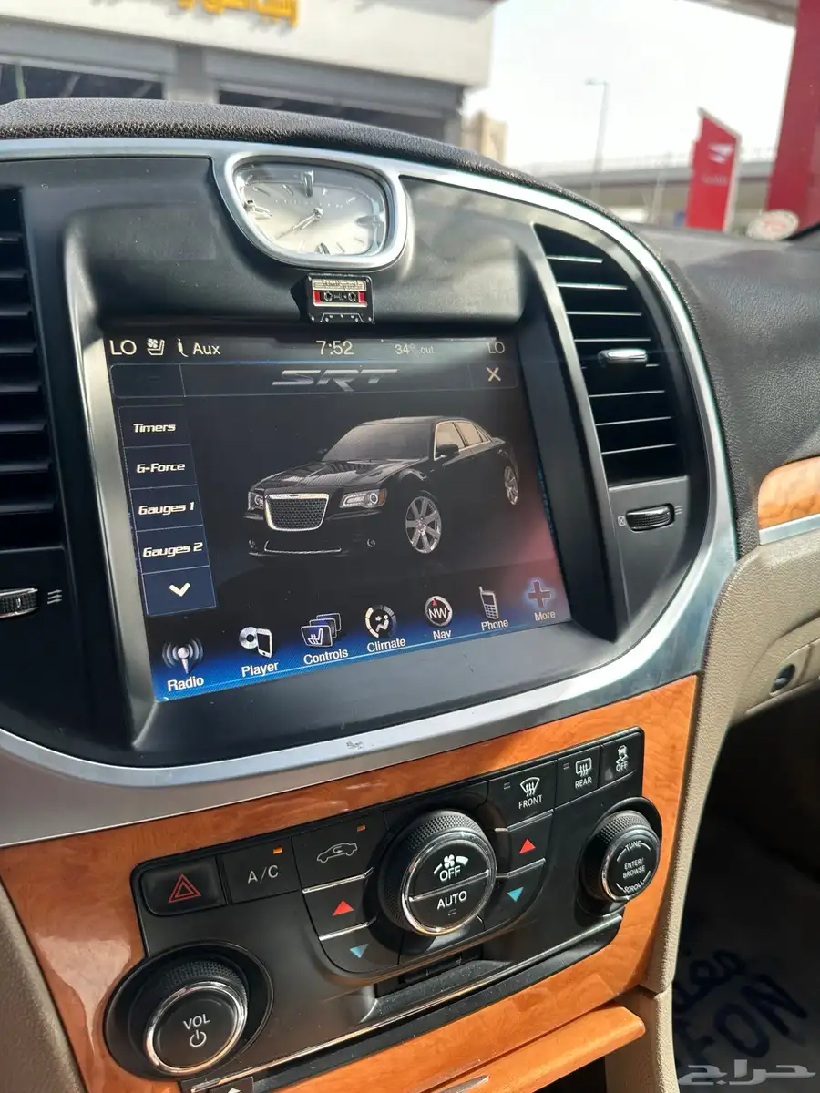 كرايزلر C300 2